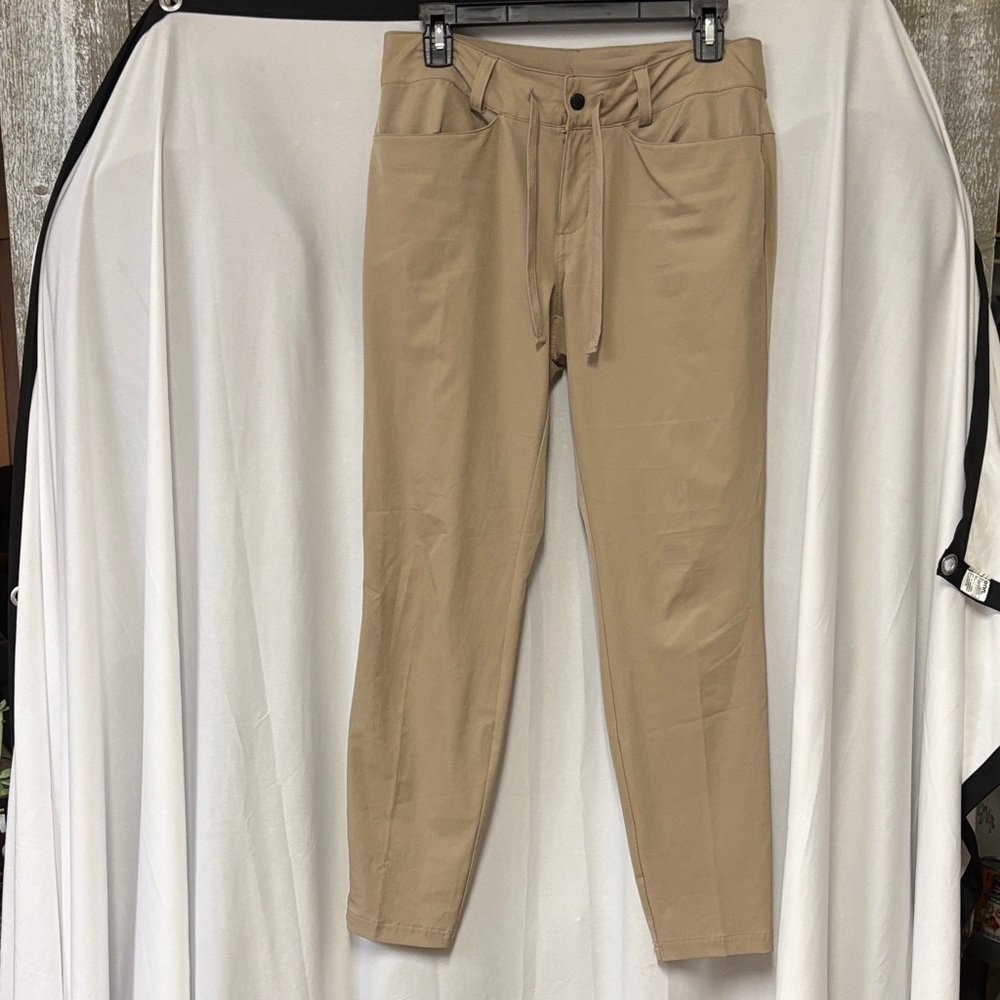 Magellan Outdoors Women Khaki Chinos
